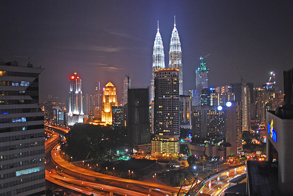 Kuala Lumpur - Blick aus unserem Zimmer im Sheraton Imperial Kuala Lumpur Hotel bei Nacht