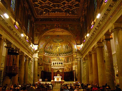  Kirche Santa Maria in Trastevere Rom . Schöne Fassadenmosaik. Villa Farnesina
