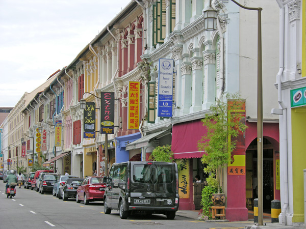 Singapur Chinatown - Renovierte Shophouses und Krimskramläden