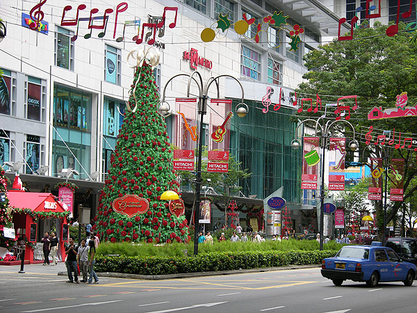 Singapur - Eine Shoping Mall in Downtown in Weihnachtlicher Dekoration