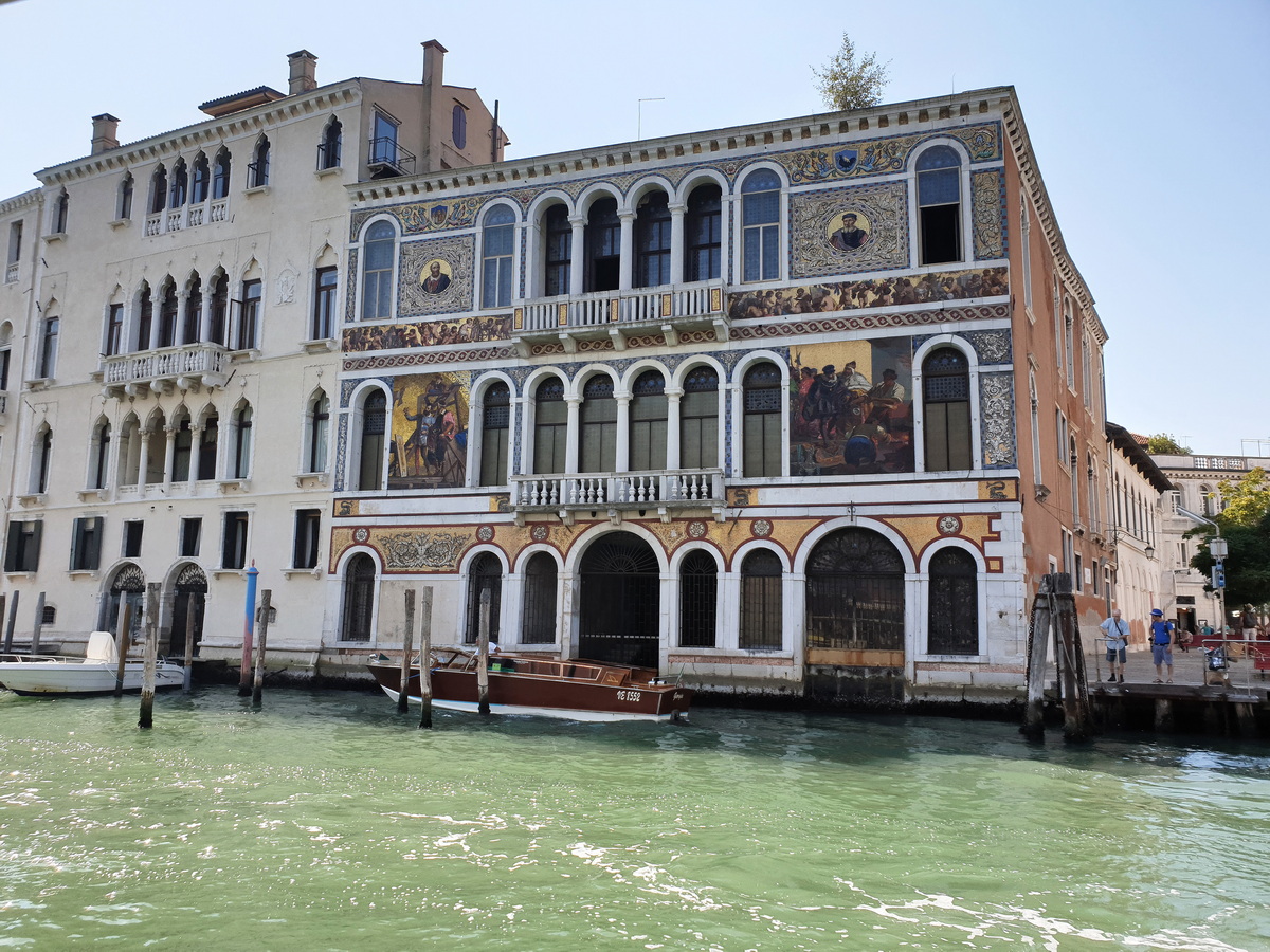 Palazzo Barbarigo am Canal Grande in Venedig